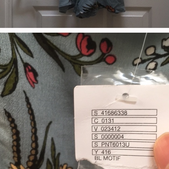 BNWT Kimchi Floral Romper - Picture 4 of 4